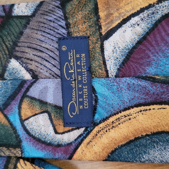 Vintage Oscar de la Renta 100% silk Abstract Tie 55.5" long - Picture 3 of 5